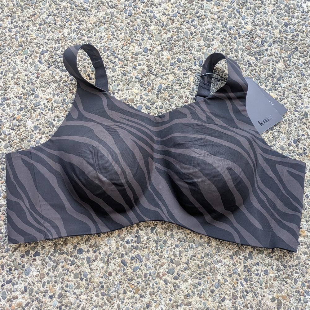 Knix Catalyst Sports Bra Zebra Print. NWT